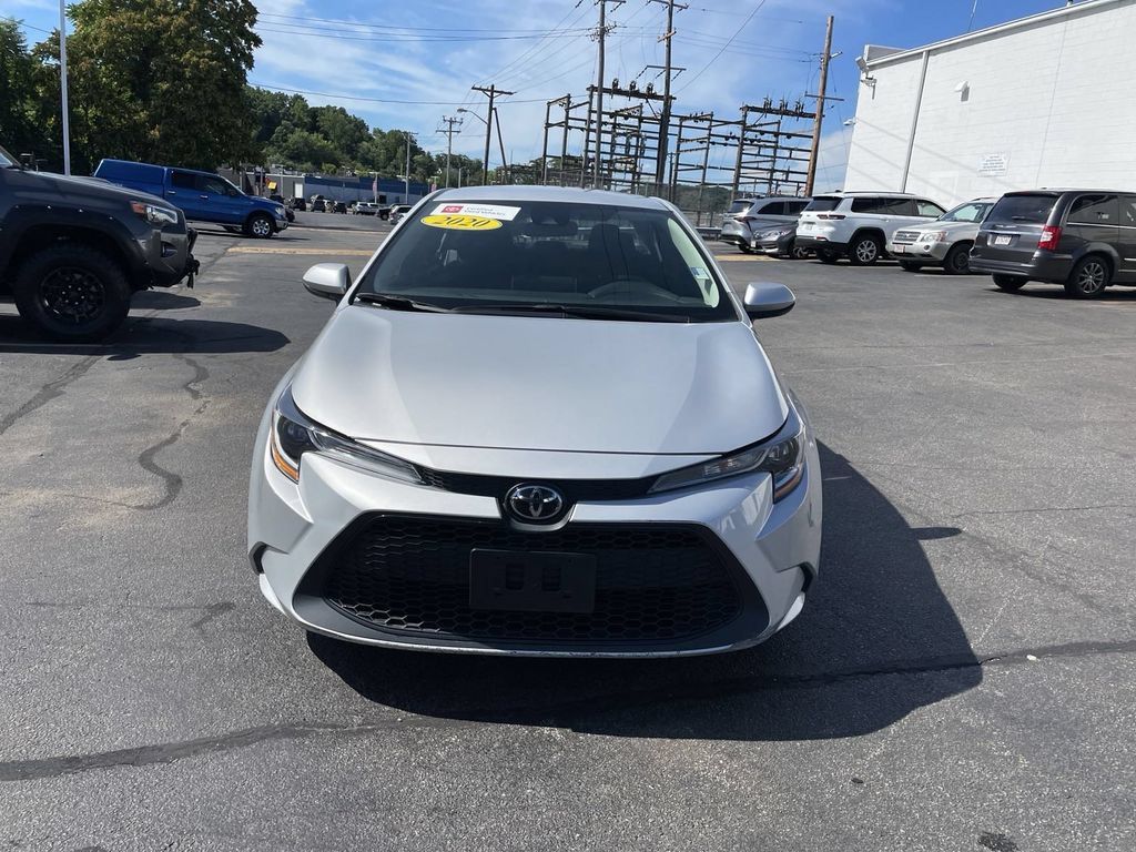 Used 2020 Toyota Corolla LE FWD image 4