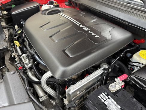 Used 2017 Jeep Cherokee Trailhawk w/ Comfort/Convenience Group image 23