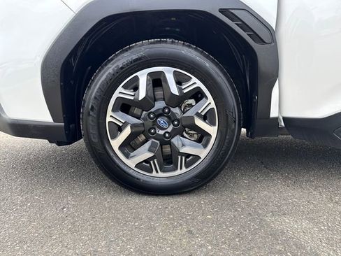 Used 2025 Subaru Forester Premium AWD/4WD image 27