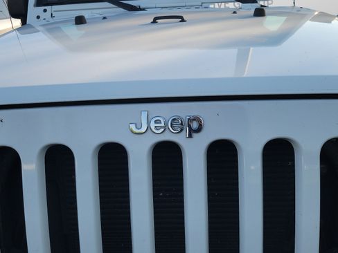 Used 2017 Jeep Wrangler Unlimited Sport w/ Quick Order Package 24S AWD/4WD image 11