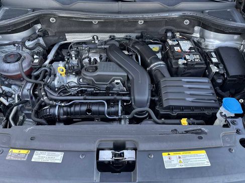 Used 2022 Volkswagen Taos SE image 13