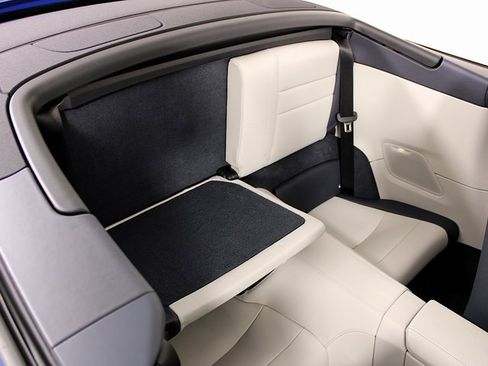 Certified 2025 Porsche 911 Carrera image 23