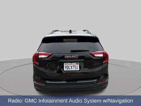 Used 2022 GMC Terrain SLE w/ Driver Convenience Package FWD image 4