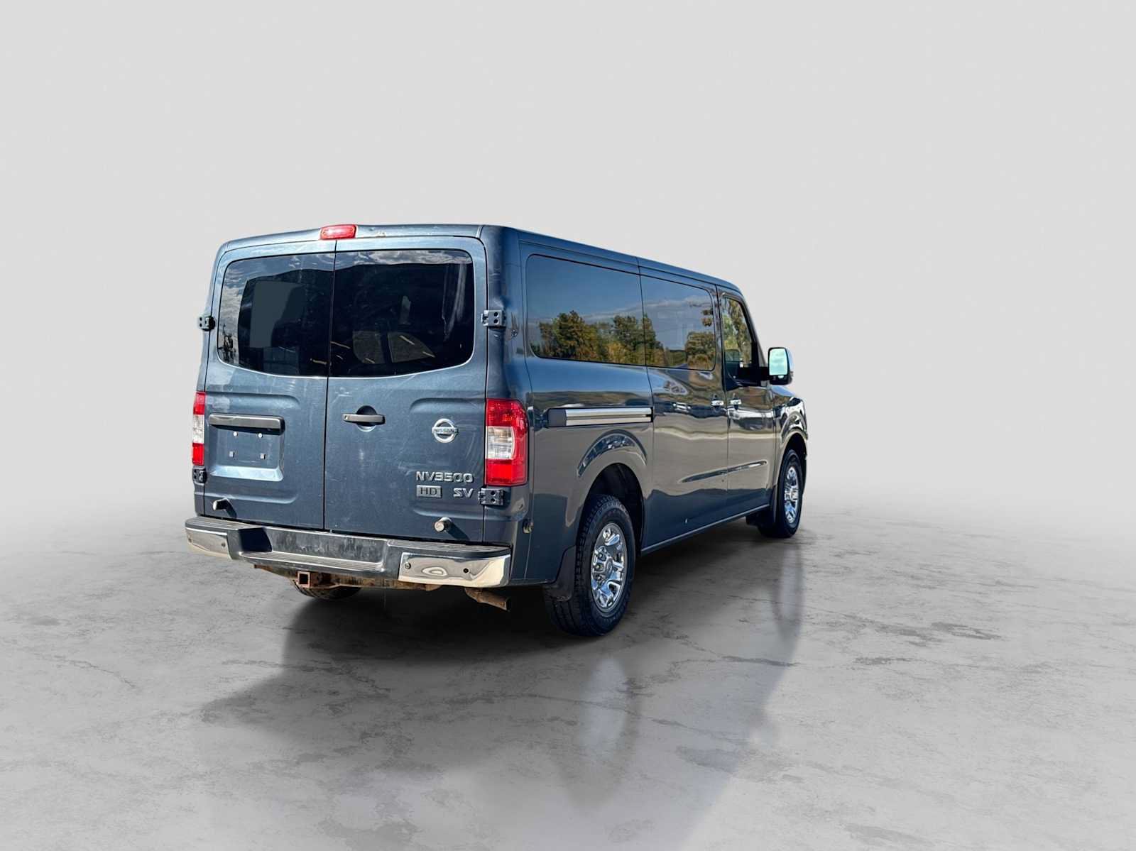 Used 2014 Nissan NV 3500 SV w/ Technology Package RWD image 6