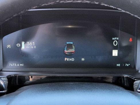 Used 2025 Lincoln Corsair FWD image 34