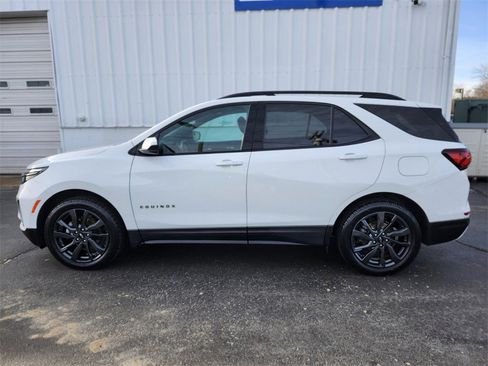 Used 2022 Chevrolet Equinox RS image 2