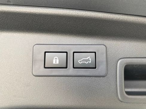 Certified 2026 Subaru Outback Limited AWD/4WD image 8