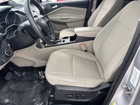 Used 2018 Ford Escape SE FWD image 20
