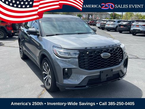 Used 2025 Ford Explorer ST AWD/4WD image 2