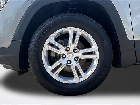 Used 2023 GMC Terrain SLE w/ Driver Convenience Package AWD/4WD image 10
