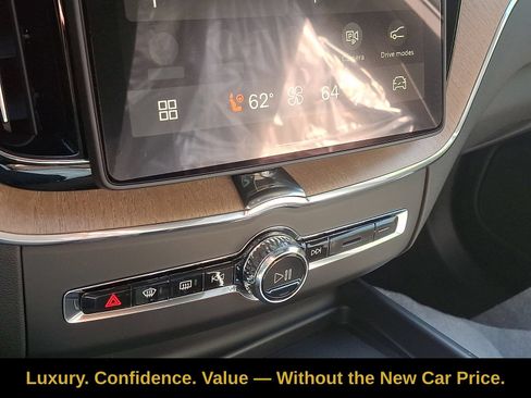 Used 2026 Volvo XC60 B5 Plus w/ Protection Package Premier AWD/4WD image 13