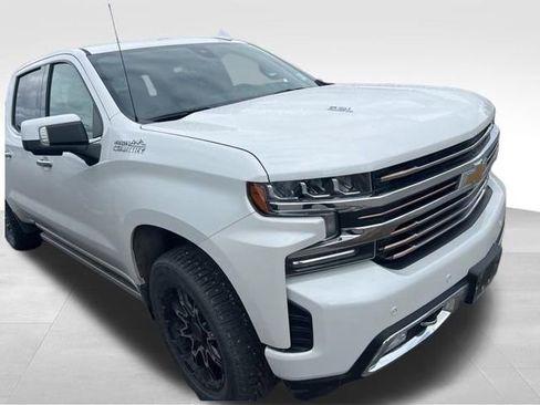 Used 2020 Chevrolet Silverado 1500 High Country w/ Technology Package image 6