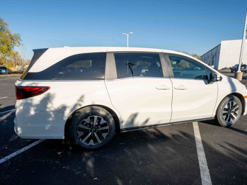New 2026 Honda Odyssey EX-L image 6