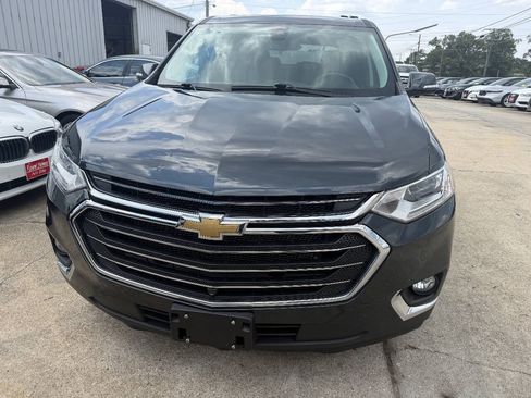 Used 2020 Chevrolet Traverse LT w/ LT Premium Package AWD/4WD image 2