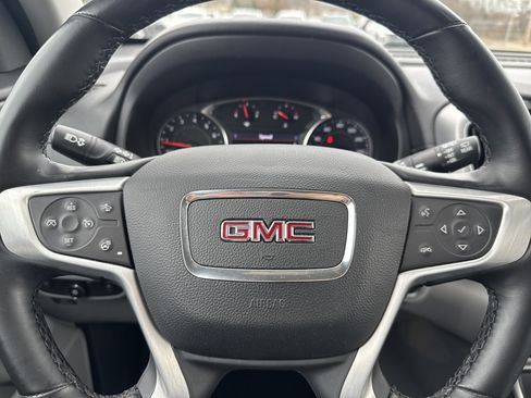 Used 2024 GMC Terrain SLT image 10