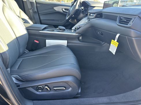 Certified 2025 Acura TLX w/ Technology Package image 15