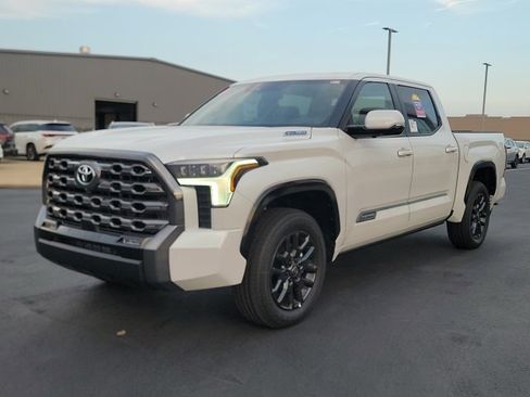 New 2025 Toyota Tundra Platinum image 3