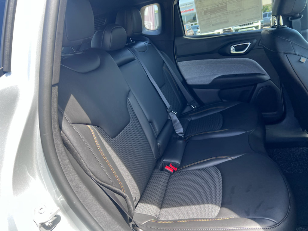 New 2026 Jeep Compass Latitude AWD/4WD image 12