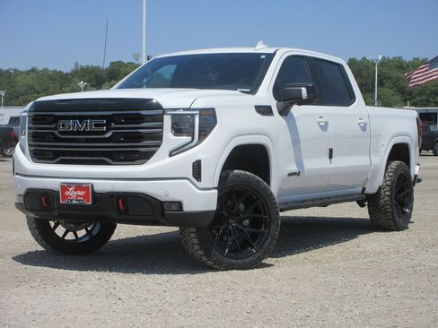 New 2026 GMC Sierra 1500 AT4 w/ AT4 Premium Package AWD/4WD image 10