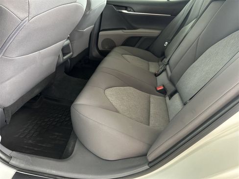 Used 2022 Toyota Camry LE image 29