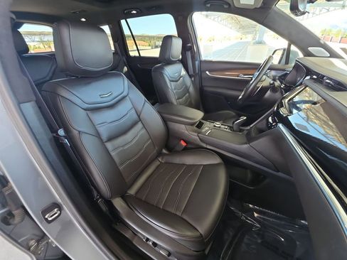 Used 2023 Cadillac XT6 Sport w/ Platinum Package image 29