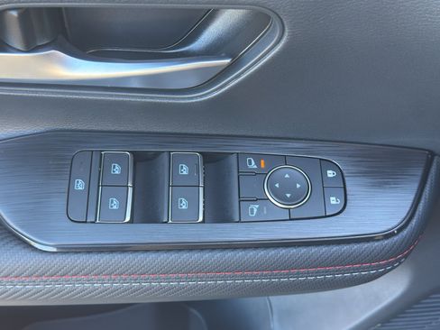 New 2026 Nissan Kicks SR image 18