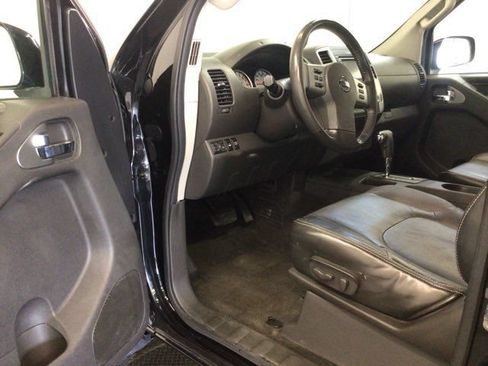 Used 2016 Nissan Frontier PRO-4X w/ Pro-4x Luxury Package AWD/4WD image 17