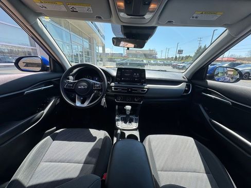 Used 2023 Kia Seltos LX AWD/4WD image 28