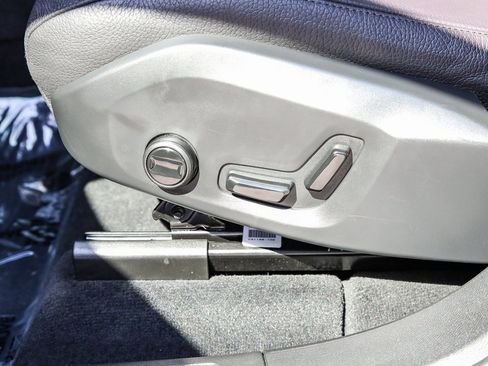 Used 2025 Volvo XC60 B5 Plus w/ Climate Package image 20