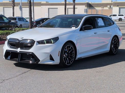 Used 2026 BMW M5 Touring image 5