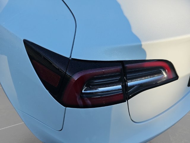 Used 2022 Tesla Model 3 Long Range AWD/4WD image 35