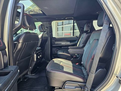 Used 2019 Ford Expedition Limited w/ Equipment Group 303A AWD/4WD image 16