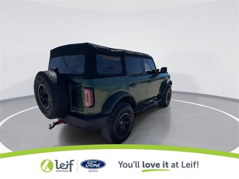 Used 2023 Ford Bronco Wildtrak image 3