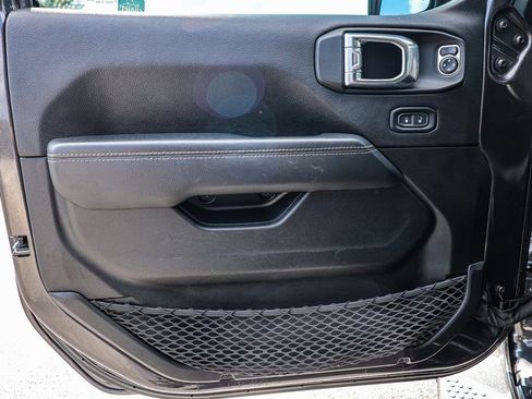 Used 2021 Jeep Wrangler Unlimited Sahara image 44