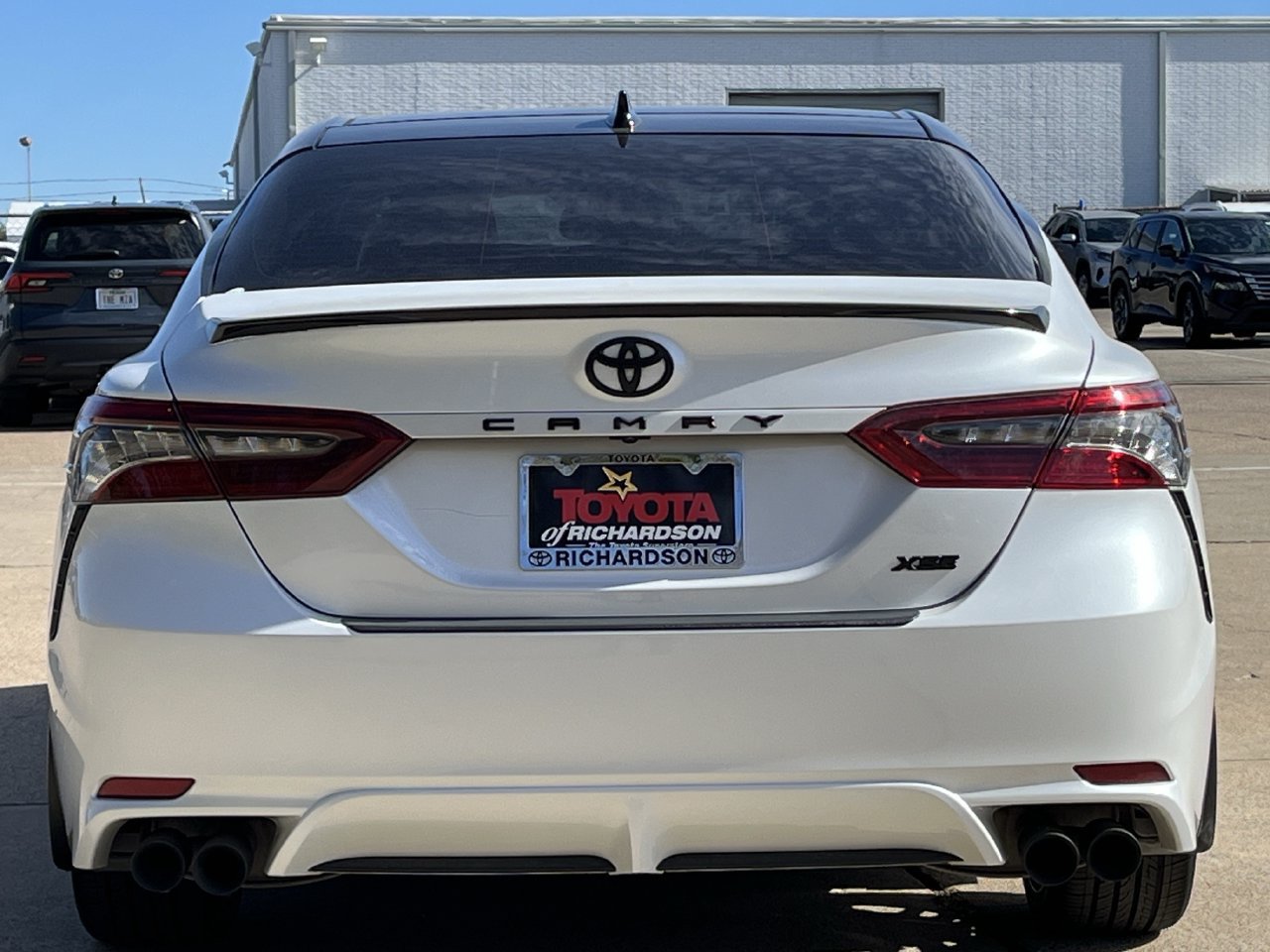 Used 2023 Toyota Camry XSE FWD image 5