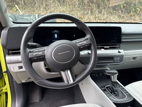 Used 2024 Hyundai Kona SEL image 19
