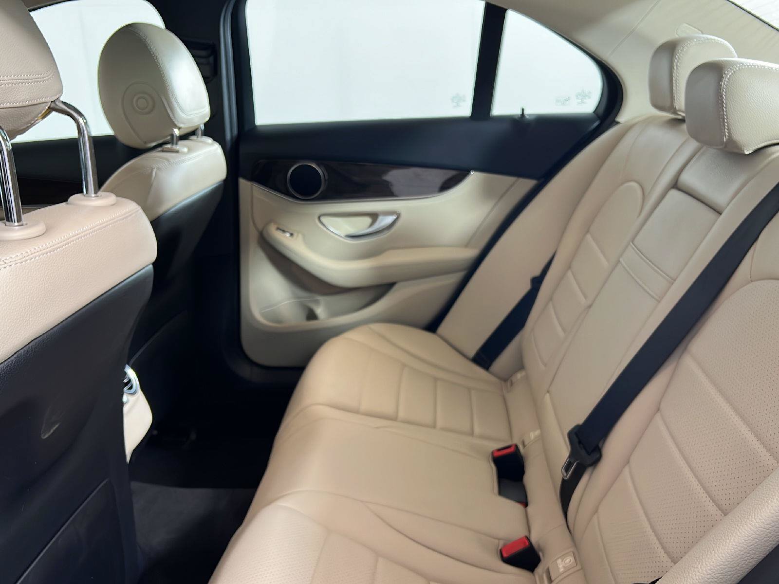 Used 2016 Mercedes-Benz C 300 4MATIC Sedan image 36