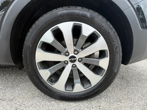 Used 2022 Kia Telluride S FWD image 29