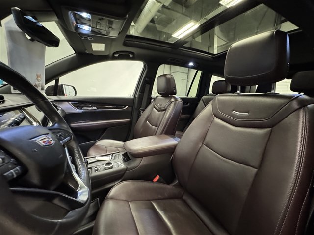 Used 2021 Cadillac XT6 Premium Luxury AWD/4WD image 29
