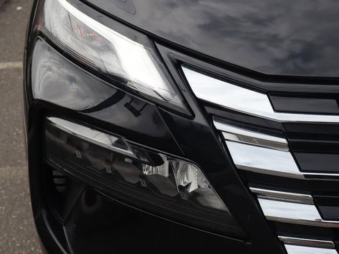 Certified 2025 Nissan Rogue SV AWD/4WD image 11