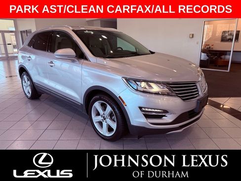 Used 2017 Lincoln MKC Premiere image 1