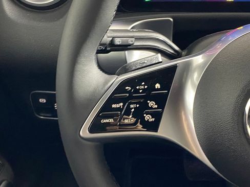 New 2025 Mercedes-Benz GLB 250 4MATIC image 16