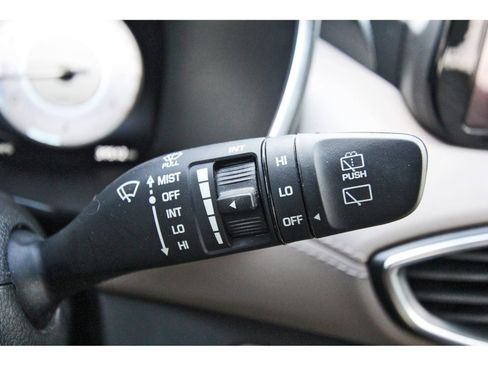 Used 2023 Hyundai Santa Fe SEL w/ Premium Package image 18