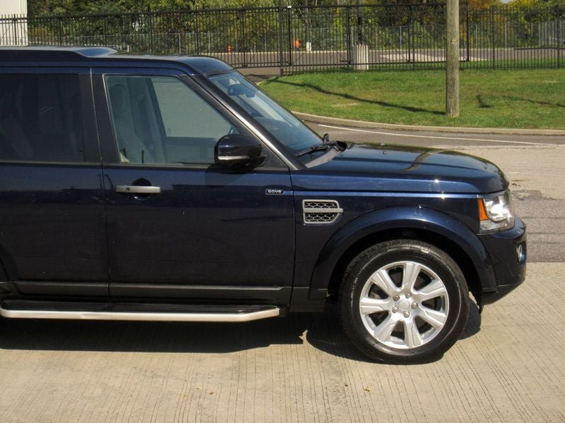 Used 2016 Land Rover LR4 HSE AWD/4WD image 7