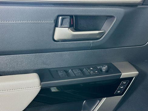Used 2024 Toyota Tundra Limited image 18