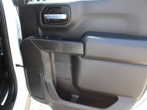 Used 2021 Chevrolet Silverado 1500 Custom AWD/4WD image 9