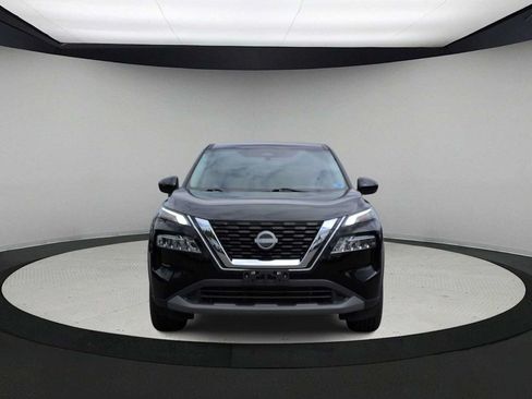 Used 2023 Nissan Rogue SV FWD image 3