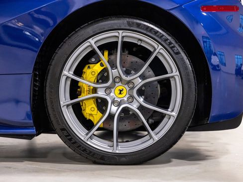 Used 2019 Ferrari 488 Spider image 20