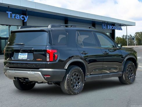 Certified 2026 Honda Passport TrailSport Elite image 5