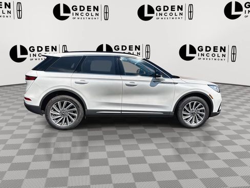 Certified 2025 Lincoln Corsair Reserve w/ Equipment Group 202A AWD/4WD image 9